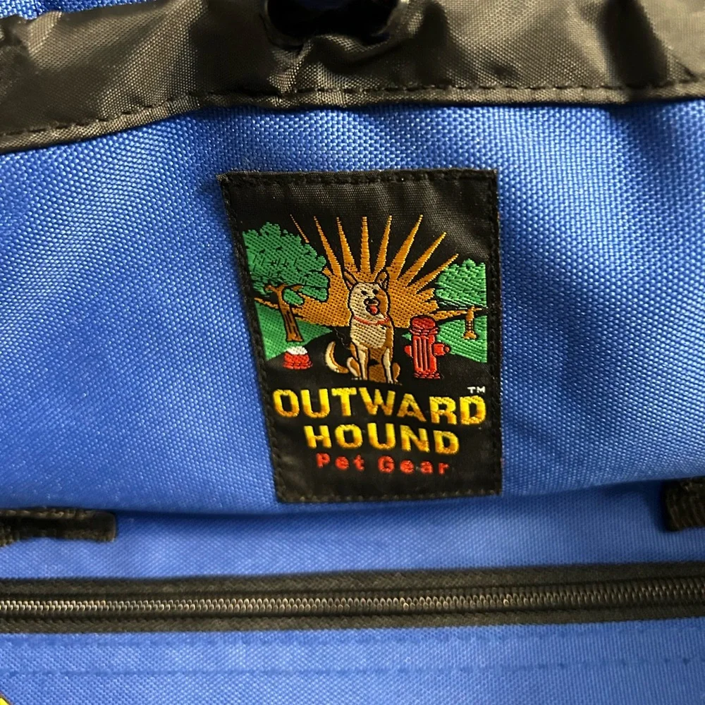 Outward Hound Blue Backpack for smaller dogs